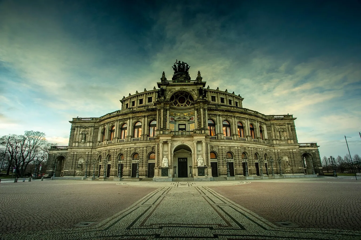 Semperoper Tickets: Checklist for Dresden Opera Visitors